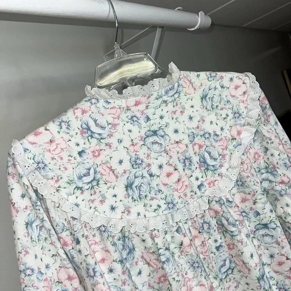 Lanz of Salzburg Vintage Dainty Ruffle Floral One Piece Flannel Nightgown- S/M